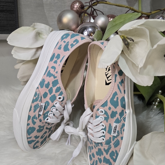 Vans Shoes - VANS AUTHENTIC OG womens sneakersSize8 style:VN000EAAO3N Color:CHEETAH SEPIA